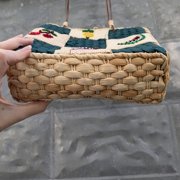 Vintage Beaded Straw Fruits Bag - Picture 4 of 12